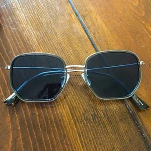 NWOT Urban Outfitters blue hexagonal sunglasses
